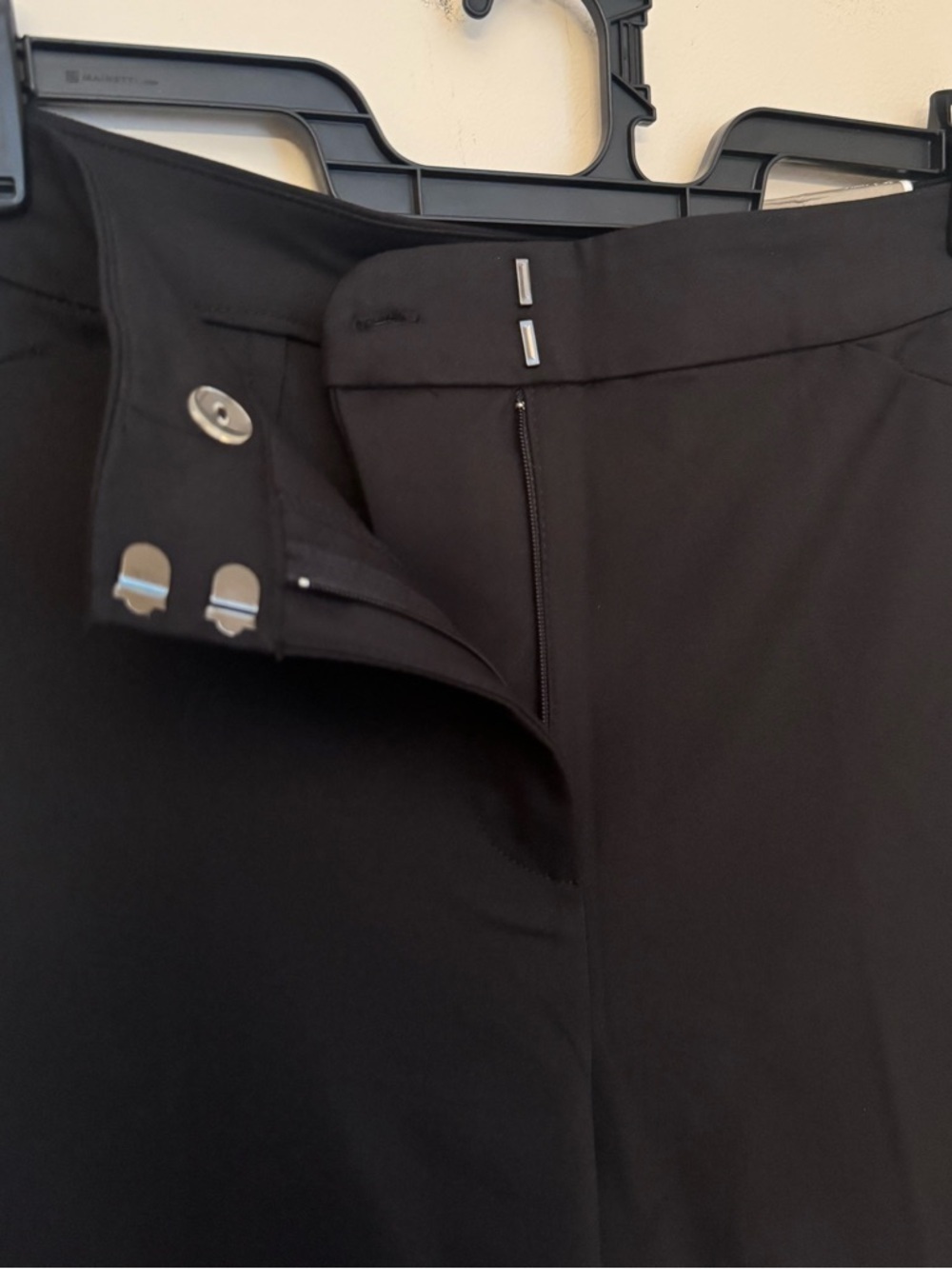 Chico’s The Ultimate Fit Beaded Hem Black Slim Ankle Pant NWT Size 1.5R US 10 - Picture 4 of 9